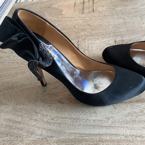 Badgley Mischka satin heels - Picture 3 of 7